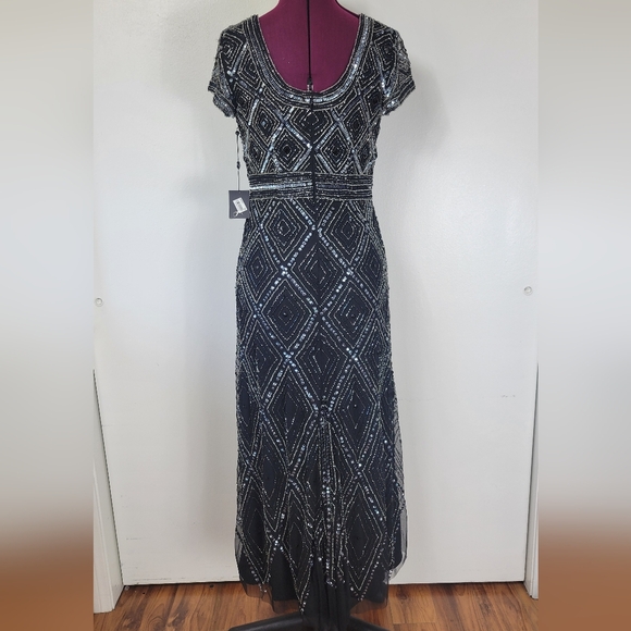 NWT Adrianna Papell 1920s inspired beaded gown - Picture 10 of 16